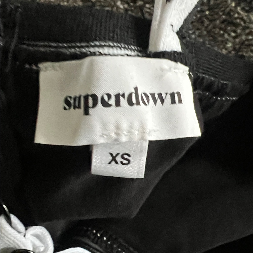 Superdown Black Top With White Drawstring Detail - image 3